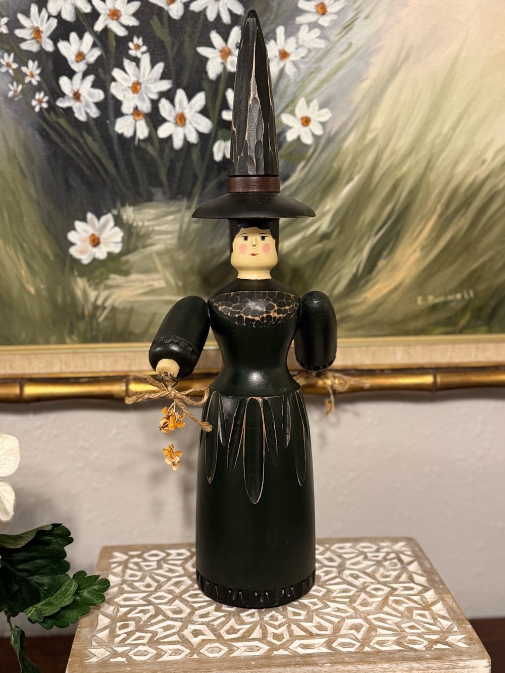 Vintage 20" Hand Carved Wooden Witch R.
Mackey 1991 Folk Art